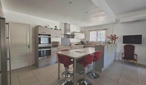 Villa Recente T6 196m², parcelle 3600m² - REF. VM351