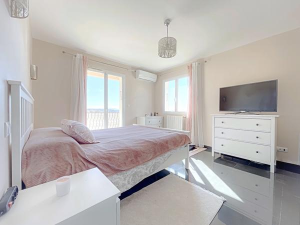 Maison 8 pièces - 185 m² Exclusivité efficity