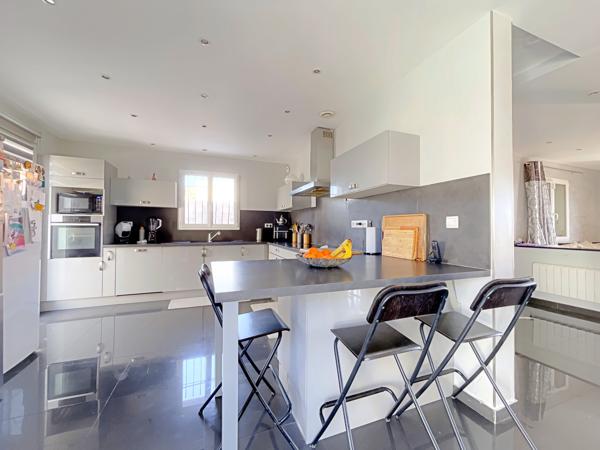 Maison 8 pièces - 185 m² Exclusivité efficity