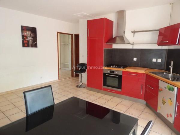 Location                                                      Appartement
                        
                     3 pièces                      57 m2                     à Salernes