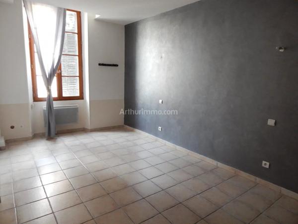 Location                                                      Appartement
                        
                     3 pièces                      57 m2                     à Salernes