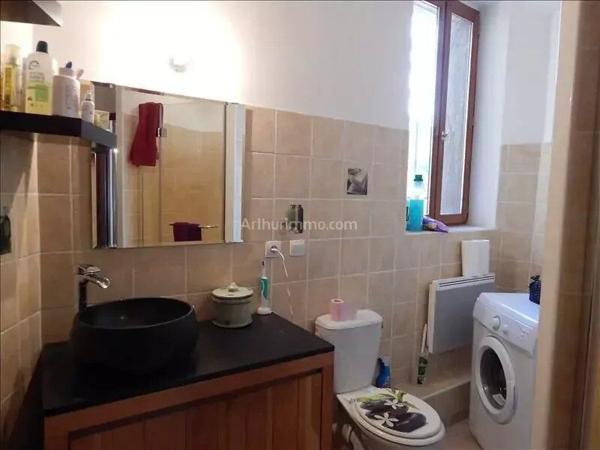 Location                                                      Appartement
                        
                     3 pièces                      57 m2                     à Salernes