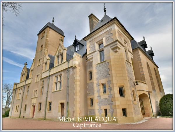 Magnifique Domaine Historique de CHATILLON-en-BAZOIS (58) 2 Châteaux 1 tour de défense plus de 40 pièces sur 5,8 HA