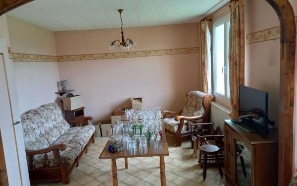 Maison à vendre    4 pièces • 87 m2 Bazinval