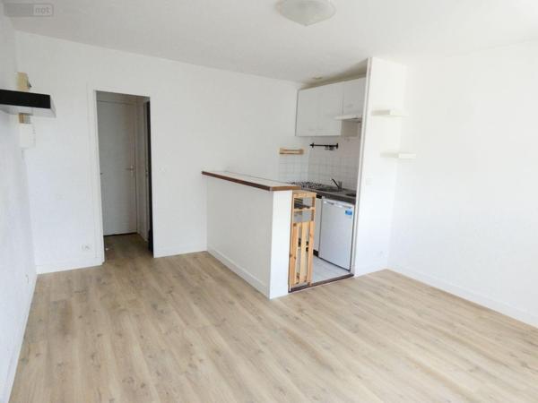 Studio à vendre à Bayeux dans le Calvados (14400), ref : 10615/176   
RUE SAINT MALO