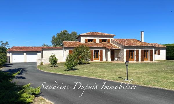 Aux portes de Saintes – Propriété de caractère avec piscine intérieure chauffée