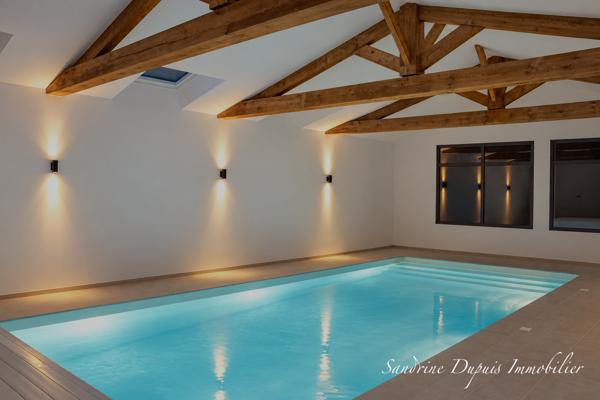 Aux portes de Saintes – Propriété de caractère avec piscine intérieure chauffée