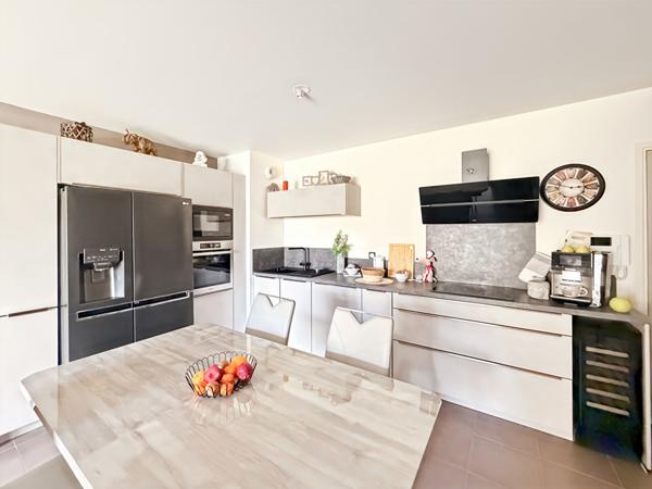 A vendre T3 en rez-de-jardin avec grand jardin arboré à Chateau Gombert 13013 Marseille