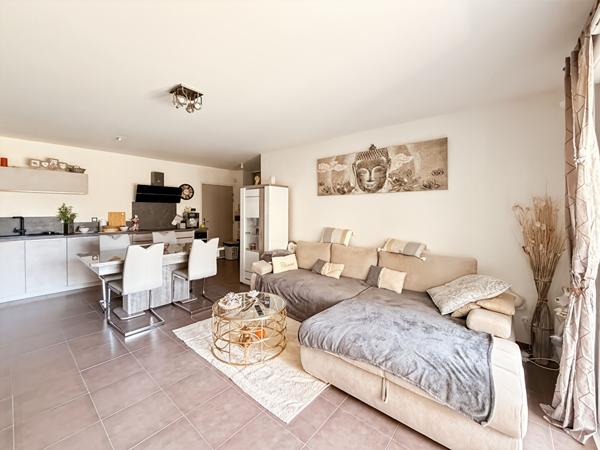 A vendre T3 en rez-de-jardin avec grand jardin arboré à Chateau Gombert 13013 Marseille