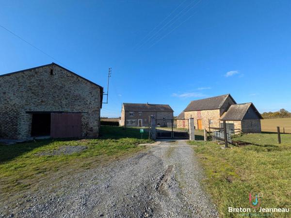 Corps de ferme avec dépendances secteur VAIGES