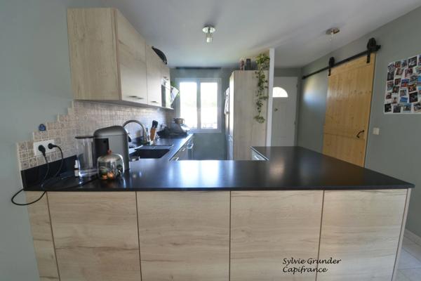 Maison à vendre 4 pièces LANCON PROVENCE (13) avec jardin et piscine