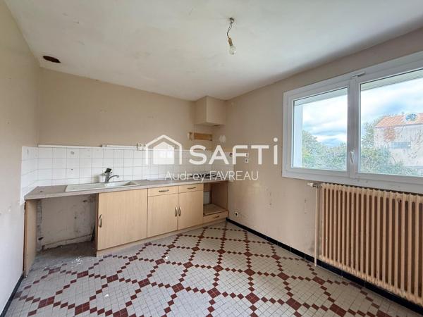 Maison sur sous-sol, 2 chambres, 1 bureau, jardin