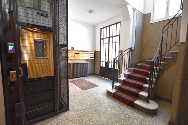 CHAMBRE DE BONNE AU FORT POTENTIEL !