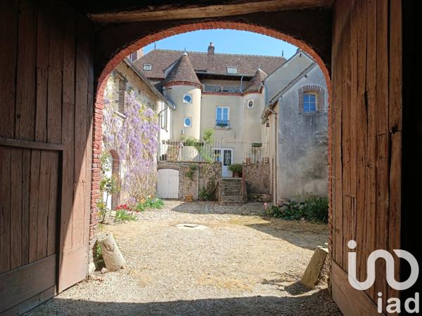 Maison à vendre 7 pièces 210 m² Saint-Julien-du-Sault