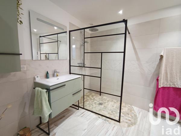 Maison à vendre 7 pièces 210 m² Saint-Julien-du-Sault