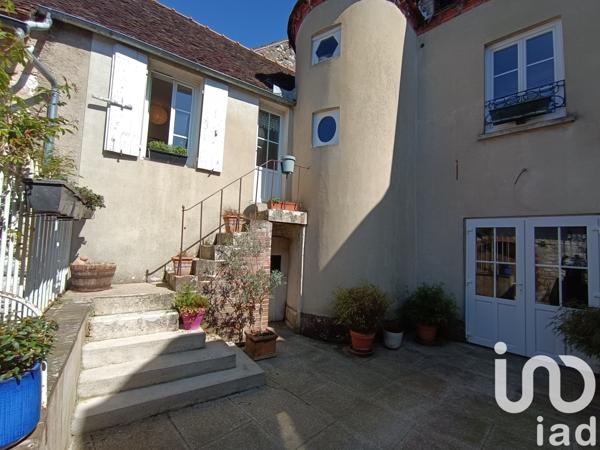 Maison à vendre 7 pièces 210 m² Saint-Julien-du-Sault