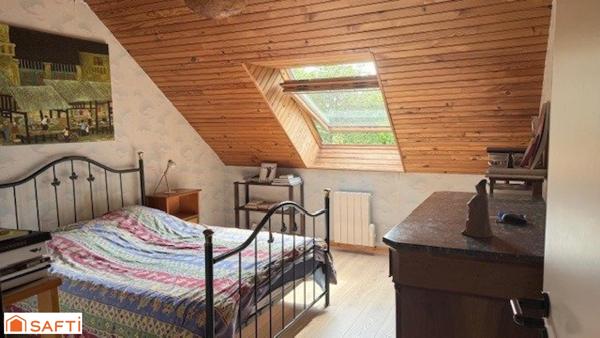 A SAISIR MAISON D'ARCHITECTE PROCHE ECOLE ET COMMERCES