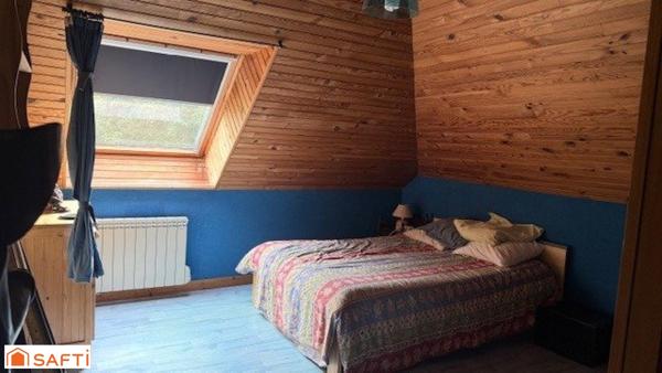 A SAISIR MAISON D'ARCHITECTE PROCHE ECOLE ET COMMERCES