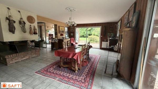 A SAISIR MAISON D'ARCHITECTE PROCHE ECOLE ET COMMERCES