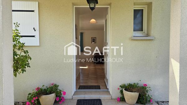 Maison de plein pied, avec piscine, 3 chambres, grand terrain & vue dégagée – Au calme, proche commodités