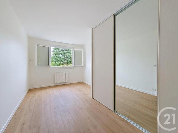 Appartement F4 à vendre  4 pièces - 100,49 m 2   OLIVET  - 45
