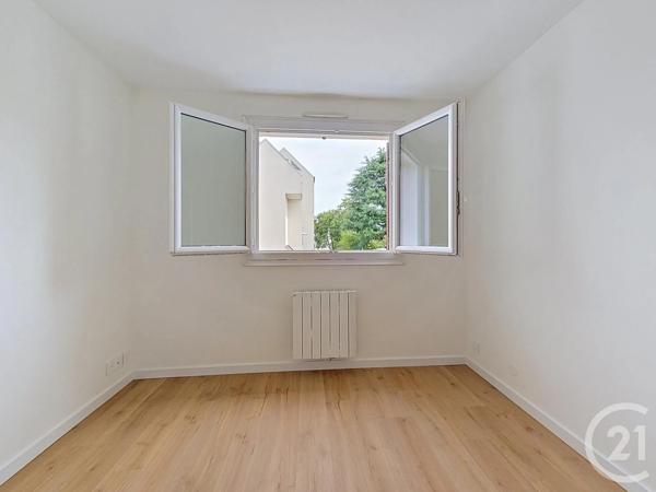 Appartement F4 à vendre  4 pièces - 100,49 m 2   OLIVET  - 45