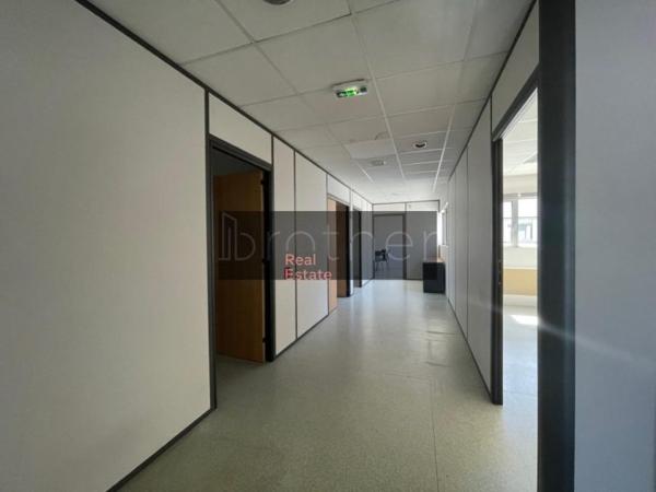 Bureau de 800 m² à louer à Bordeaux Bassins A Flot