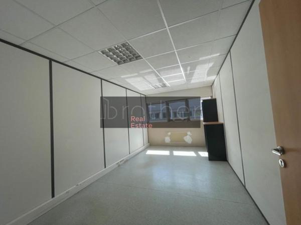 Bureau de 800 m² à louer à Bordeaux Bassins A Flot