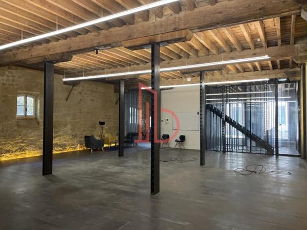 Bureau de 630 m² à louer à Bordeaux Saint-Michel - Victoire