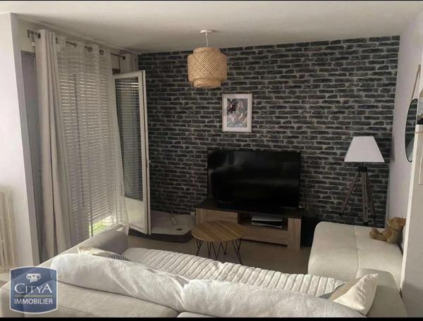 Appartement à louer 3 pièces 75.03m² Châteauroux (36000)