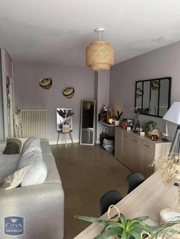 Appartement à louer 3 pièces 75.03m² Châteauroux (36000)