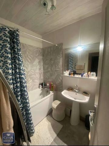 Appartement à louer 3 pièces 75.03m² Châteauroux (36000)