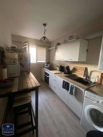 Appartement à louer 3 pièces 75.03m² Châteauroux (36000)