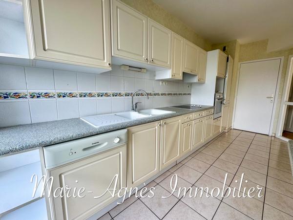 Vannes (56000) APPARTEMENT DANS RESIDENCE DE PRESTIGE CENTRE VILLE DE VANNES - 2 GARAGES - Cave