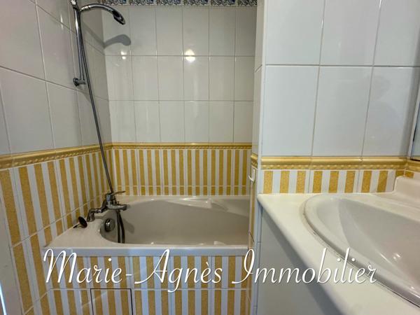 Vannes (56000) APPARTEMENT DANS RESIDENCE DE PRESTIGE CENTRE VILLE DE VANNES - 2 GARAGES - Cave