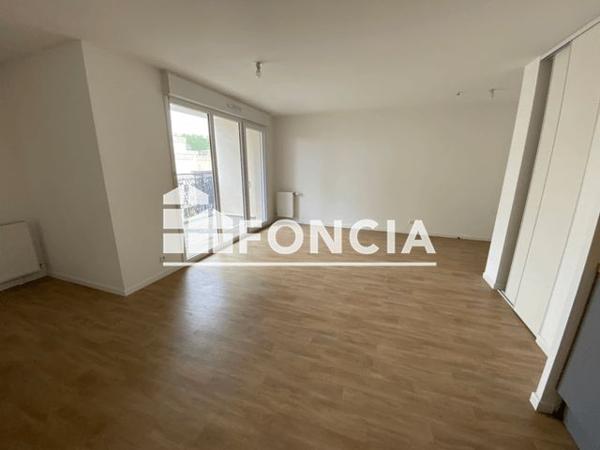 Location Appartement 2 pièces 44.45 m² - BAT.2 Courcouronnes 91080
