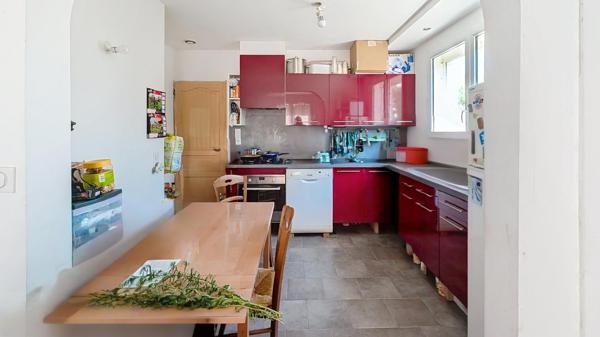 Maison de plain pied, au calme