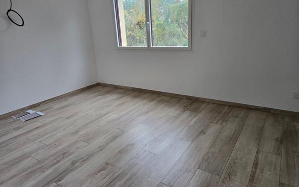 Maison à louer    5 pièces •  Gradignan