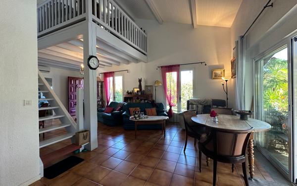 Maison à vendre    4 pièces •  Seignosse