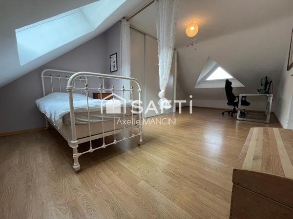 Maison 6 pièces, 4 chambres avec 533 m2 de jardin.