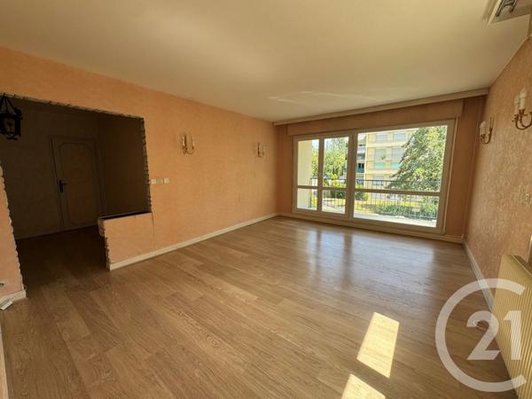 Appartement F3 à vendre  3 pièces - 73,12 m 2   ARPAJON  - 91