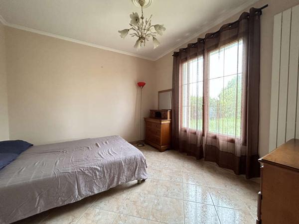 MONTAIGU-VENDEE / Vente Maison 8 Pièces 200 m²