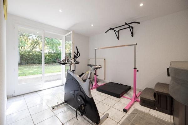 Dpt Gironde (33), à vendre MARTIGNAS SUR JALLE maison 300m² - Terrain 1617m²