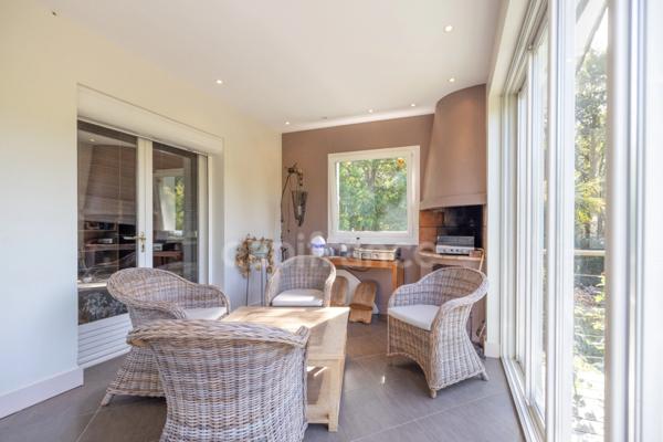 Dpt Gironde (33), à vendre MARTIGNAS SUR JALLE maison 300m² - Terrain 1617m²