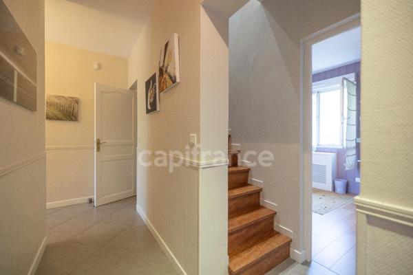 Dpt Gironde (33), à vendre MARTIGNAS SUR JALLE maison 300m² - Terrain 1617m²