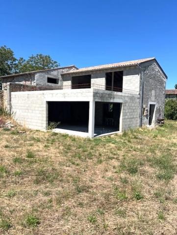 Maison à vendre 8 pièces EPARGNES (17)