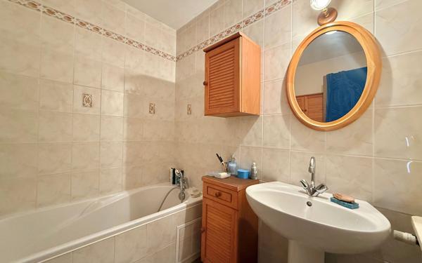 Appartement à vendre    3 pièces • 63,83 m2 Saint-Apollinaire