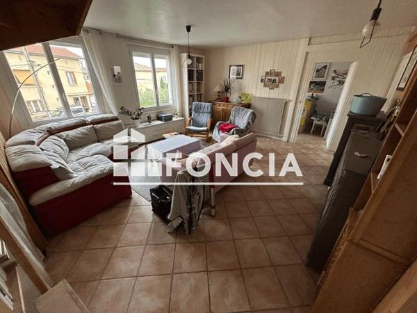 Location Appartement 7 pièces 91.5 m² - 20 RUE MARCEL CERDAN Valence 26000