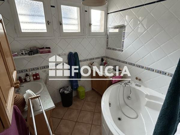 Location Appartement 7 pièces 91.5 m² - 20 RUE MARCEL CERDAN Valence 26000