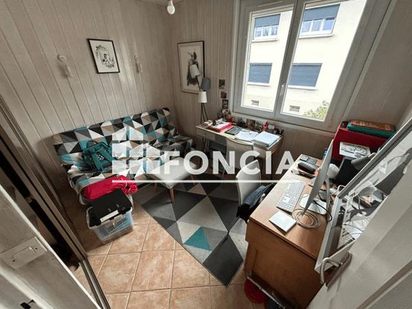 Location Appartement 7 pièces 91.5 m² - 20 RUE MARCEL CERDAN Valence 26000